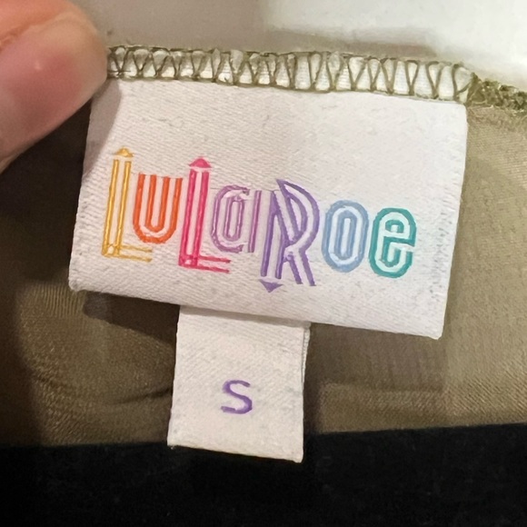 LuLaRoe olive open front waterfall drape short sleeve sheer cardigan fringe hem - Picture 4 of 10